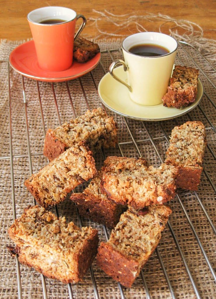 Traditionally South African rusks are full of sugar and fat. To turn them into the perfect breakfast snack I came up with a delicious healthy rusks recipe. 